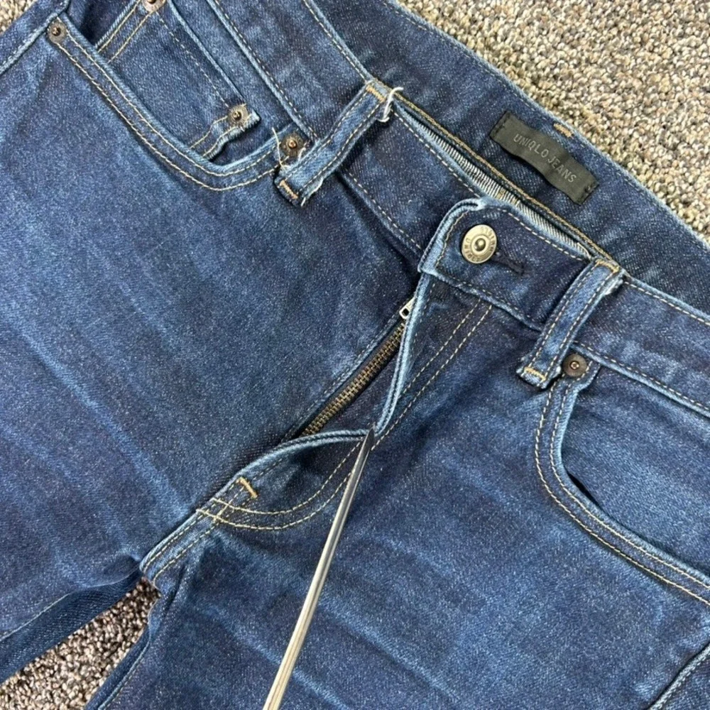 Uniqlo Kaihara Selvedge Indigo Blue Denim Jeans Men 31x32 Slim Straight Low Rise